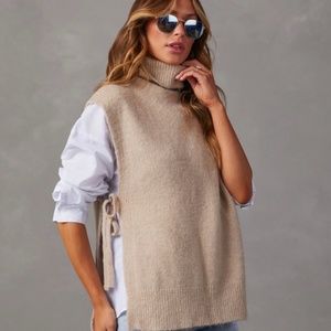 Vici Lumiere Tie Side Sweater, Medium